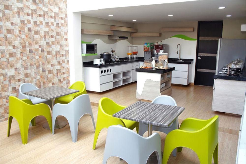 Hotel Genova Prado Баранкила Екстериор снимка