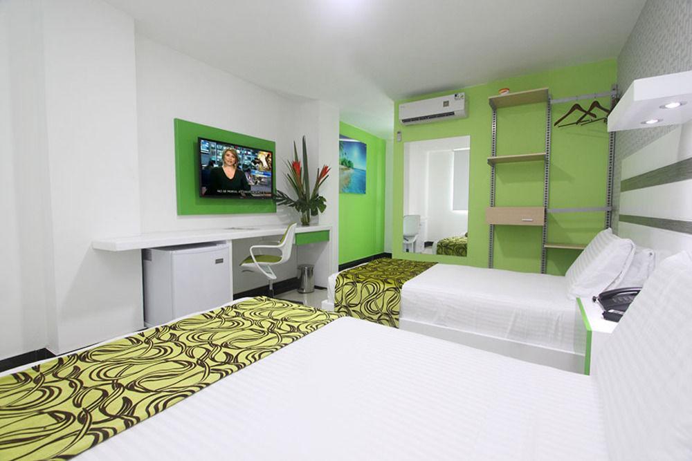 Hotel Genova Prado Баранкила Екстериор снимка