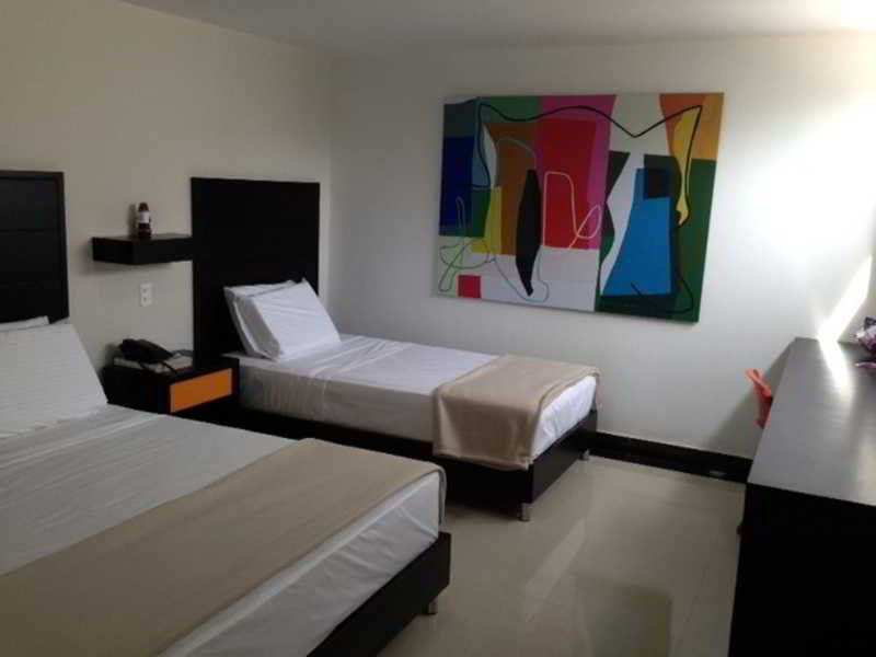 Hotel Genova Prado Баранкила Екстериор снимка